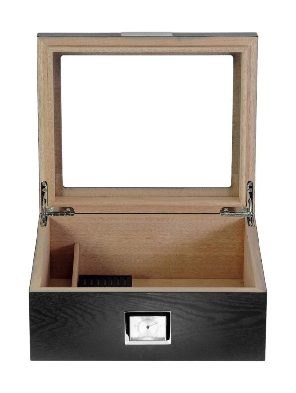 Black OAK veneer Wooden humidor 2 crop 1 914x1214 1